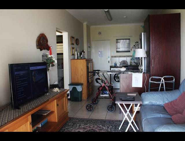 1 BEDROOM APARTMENT FOR SALE IN OLIVEDALE